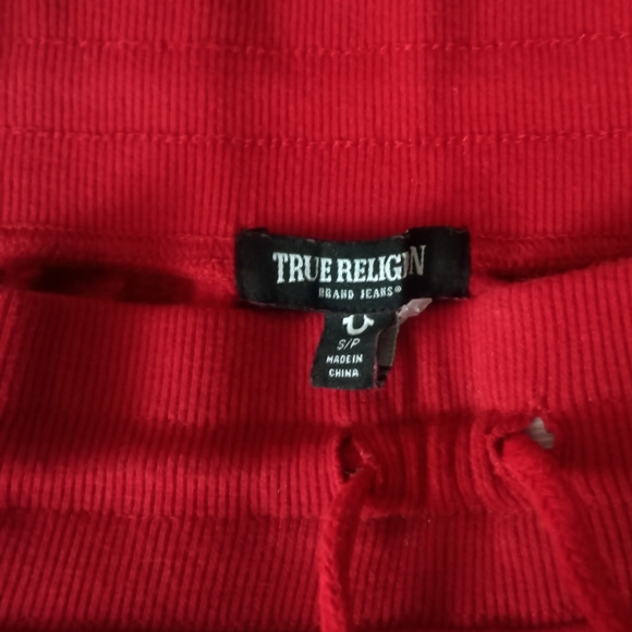 True religion red shorts - Picture 2 of 6
